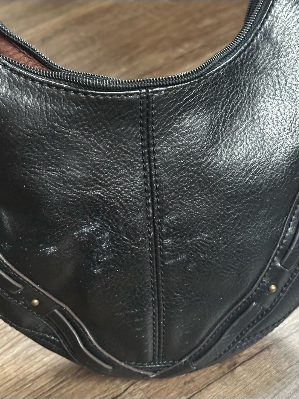 Liz Claiborne black leather boho bag Brown Interior Zippered Pouch - Picture 8 of 10